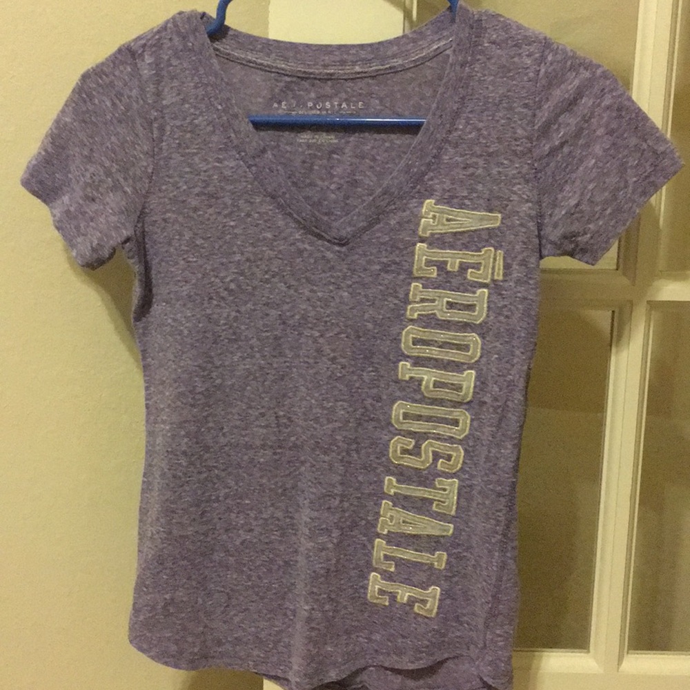 Aéropostale V-Neck Shirt